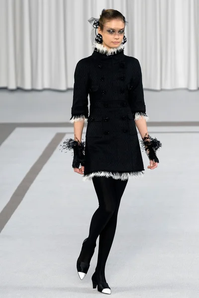 Look 19
